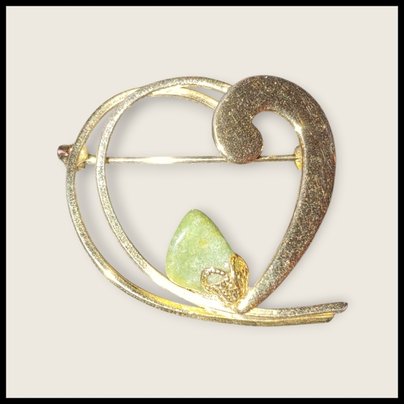 Green Aventurine Open Heart Brooch - Picture 3 of 3